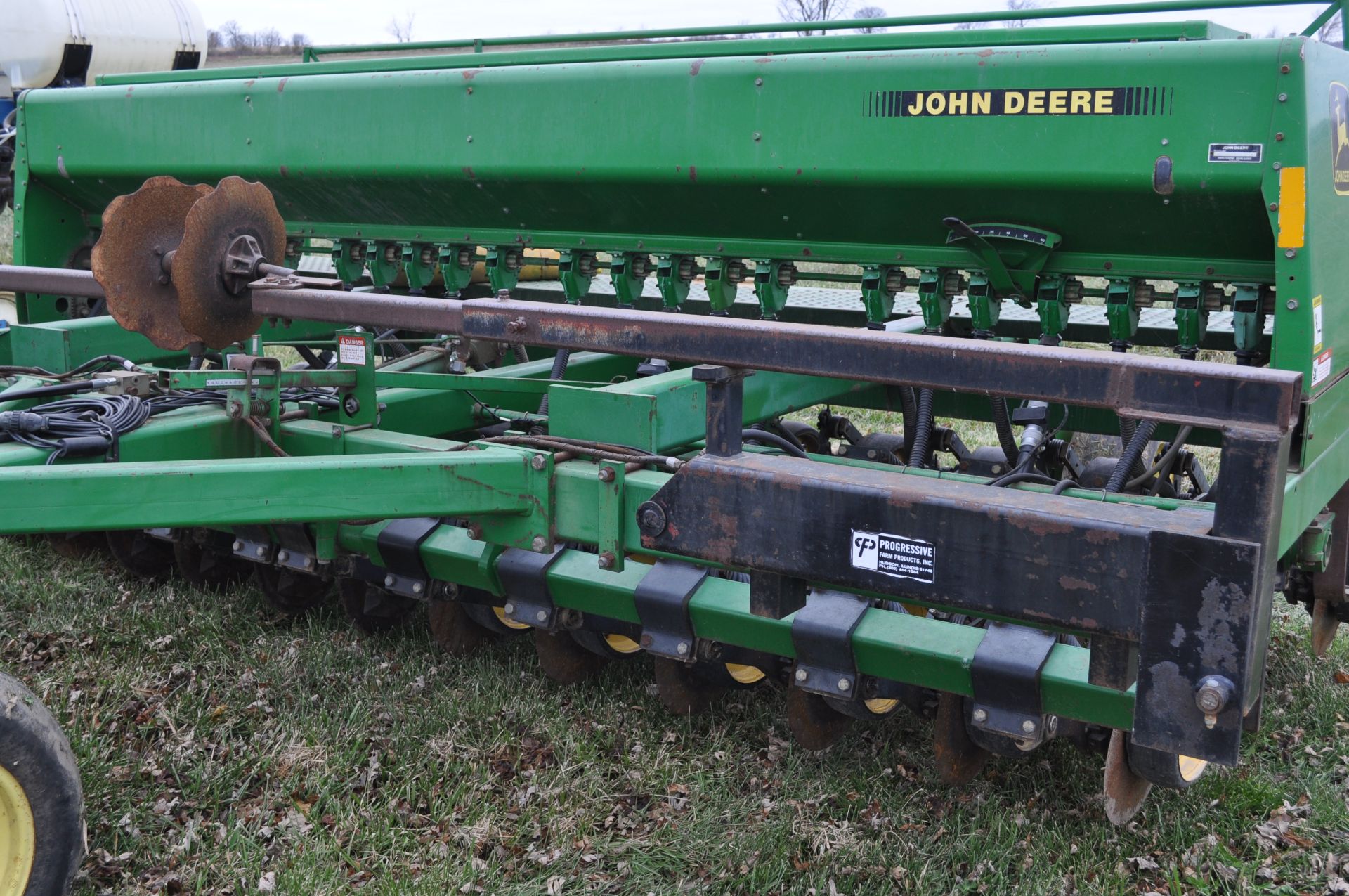 15’ John Deere 750 drill, 7.5’’ spacing, dolly wheel, markers, SN N00750X002368 - Image 13 of 15