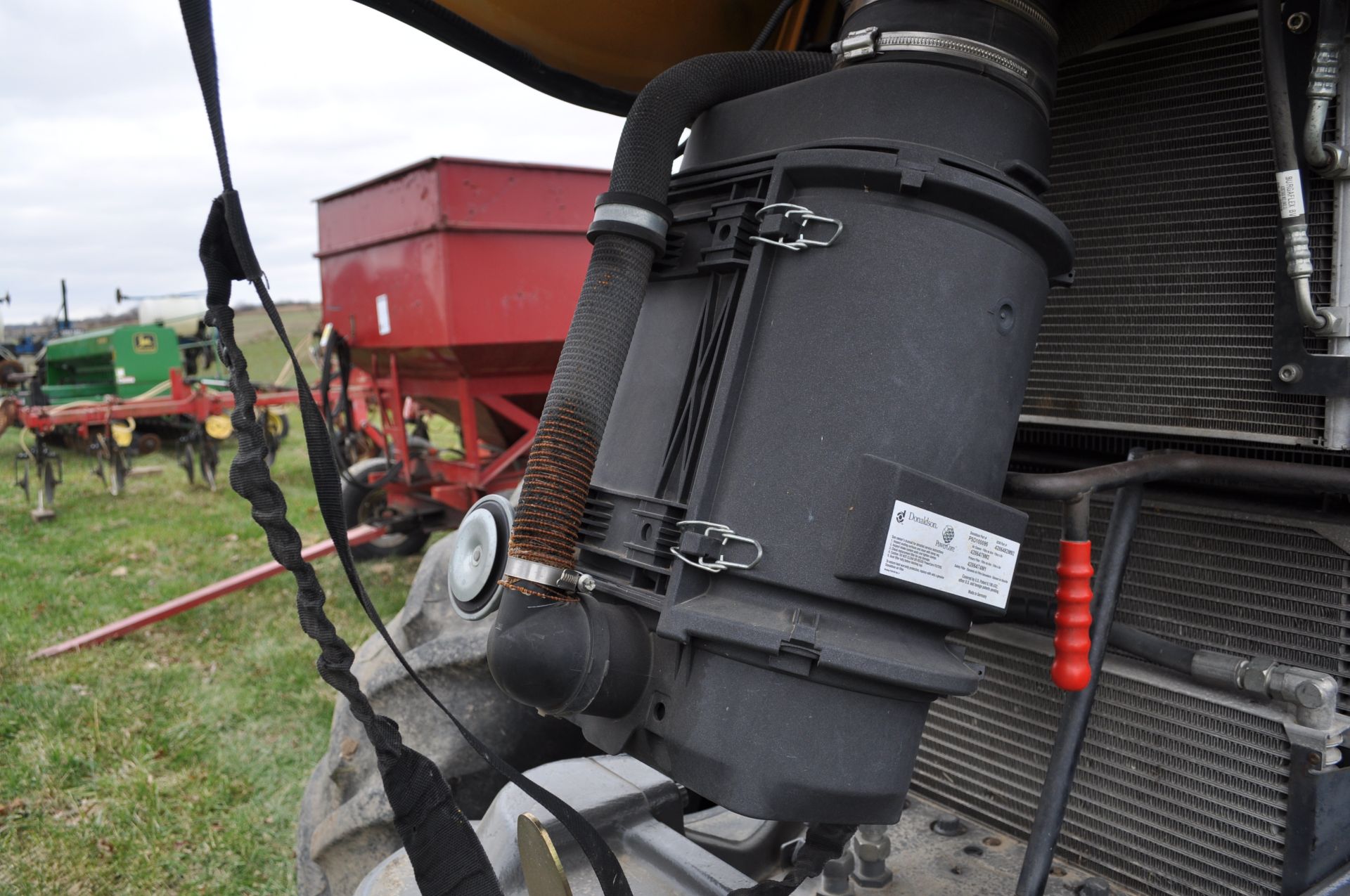 Challenger MT 665C tractor, MFWD, 480/80R50 rear duals, 420/85R34 fronts, CVT, Tru Trac, 3379 hrs, - Image 29 of 45