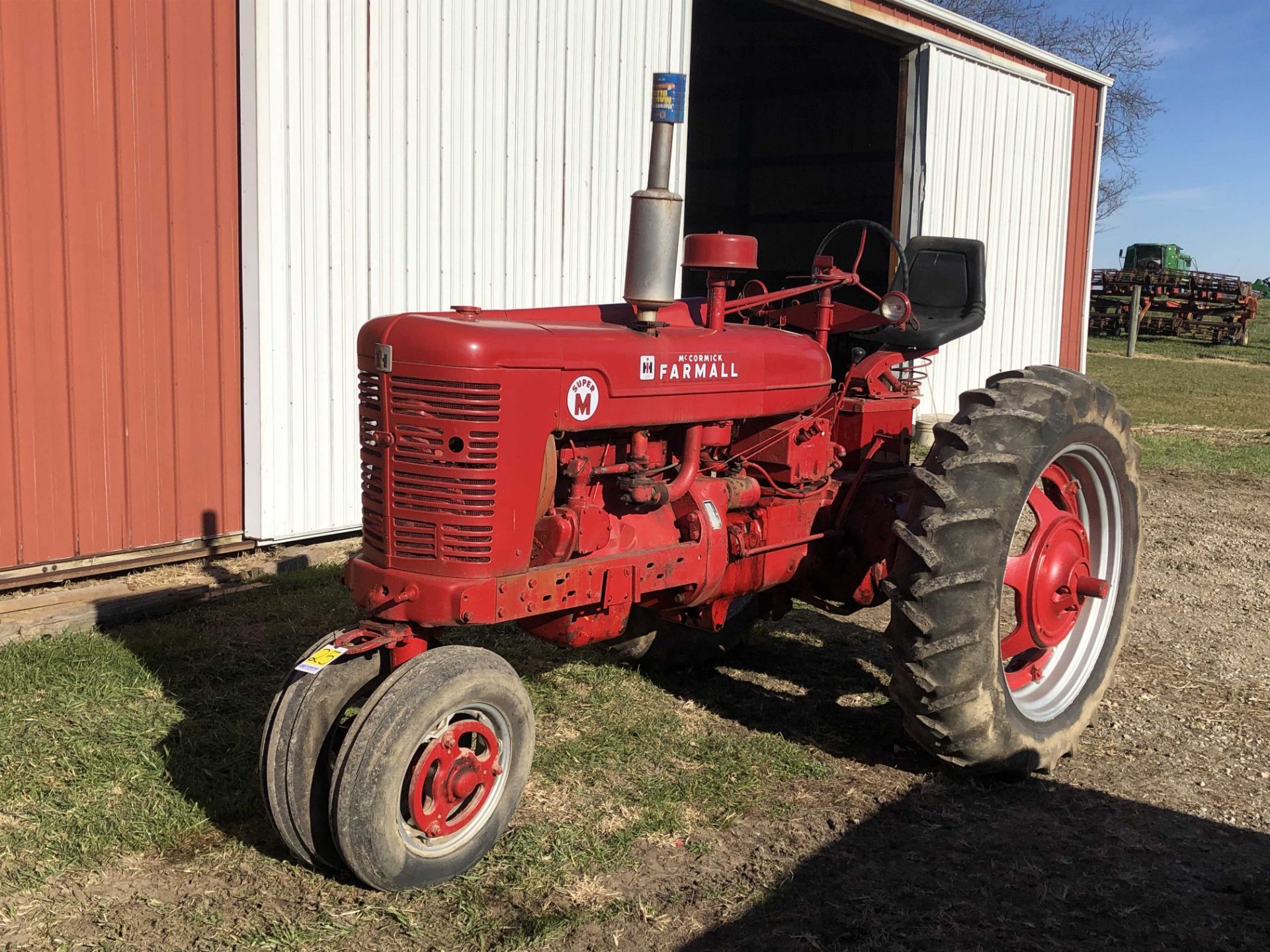 Farmall Super M tractor, 15.5-38 rears, narrow front, gas, SN L511380 J - Image 2 of 15
