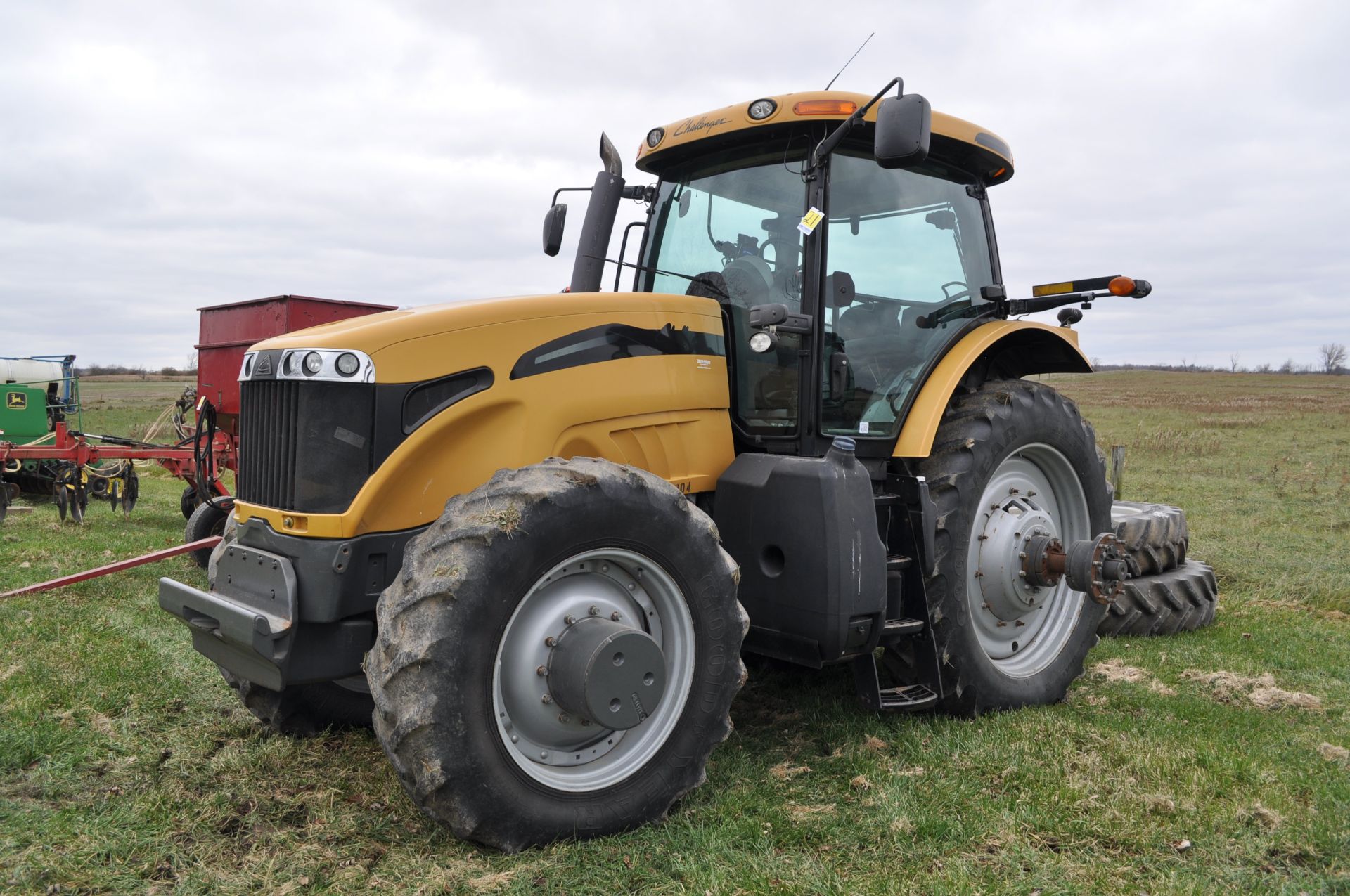 Challenger MT 665C tractor, MFWD, 480/80R50 rear duals, 420/85R34 fronts, CVT, Tru Trac, 3379 hrs,