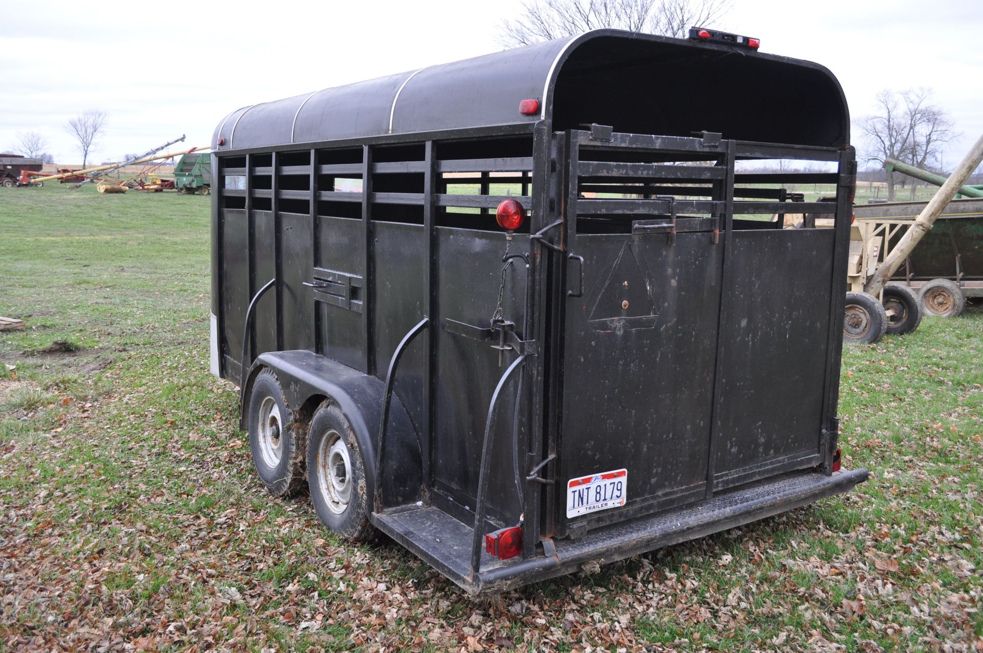 16’ Bumper pull livestock trailer, side door, cut gate, rear slider, wood floor - Image 4 of 12