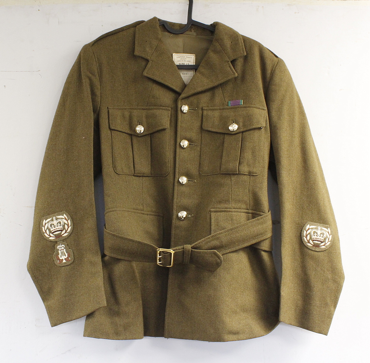 British Army dress uniform jacket having H Edgard & Sons Ltd label, Royal Corps of Signals staybrite