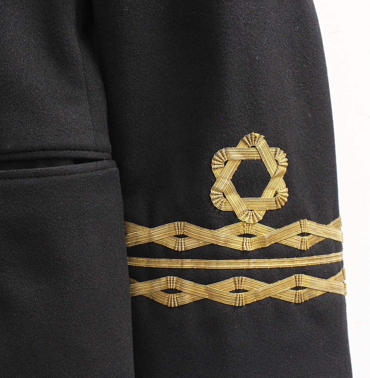 British Royal Navy dress uniform jacket having Gieves Ltd label "L/5/43 23/13419 D Macdonald A1", - Image 2 of 5