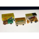 Dinky Toys diecast model vehicles 420 Forward Control Lorry with cream body and black hubs, 430
