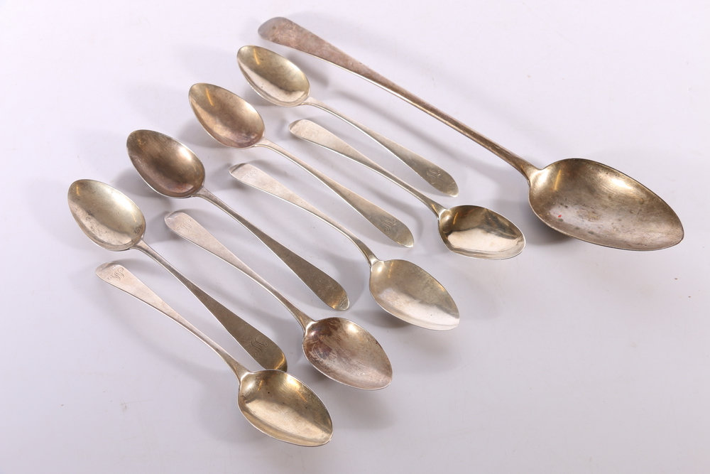 Set of eight dessert spoons of oar pattern by Alexander Henderson with additional "JH" marks,
