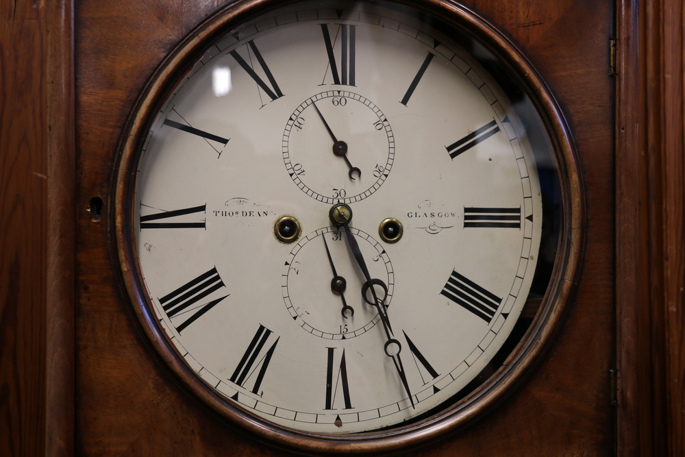Antique mahogany cased longcase Grandfather clock, the white painted dial with Roman numeral - Image 3 of 6