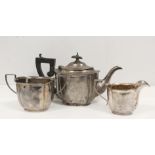 Silver three-piece tea set, oval with fluted corners, Birmingham 1913. 18oz.