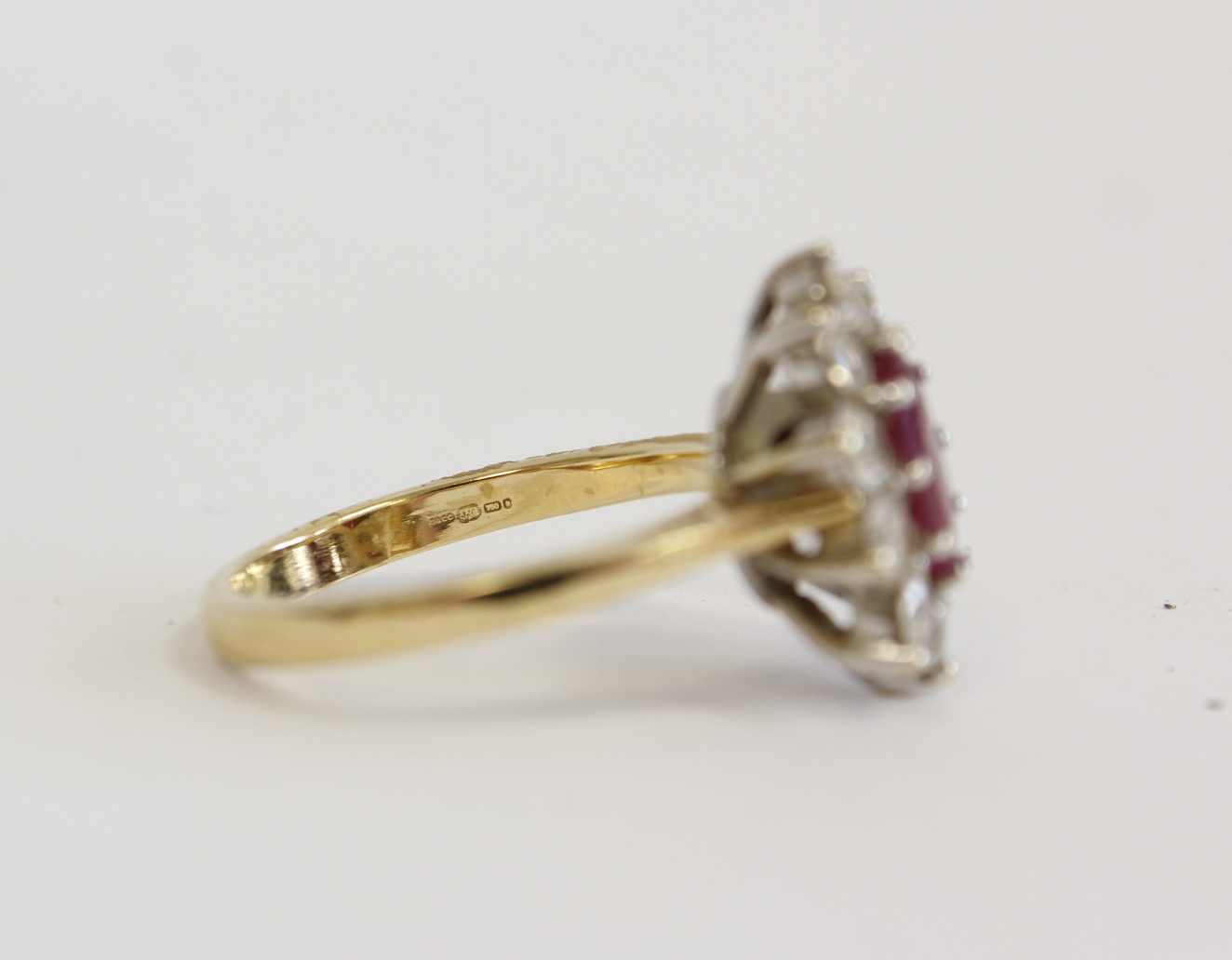 18ct gold cluster ring with oval ruby approx 1.5ct and diamonds Size N - Image 5 of 5