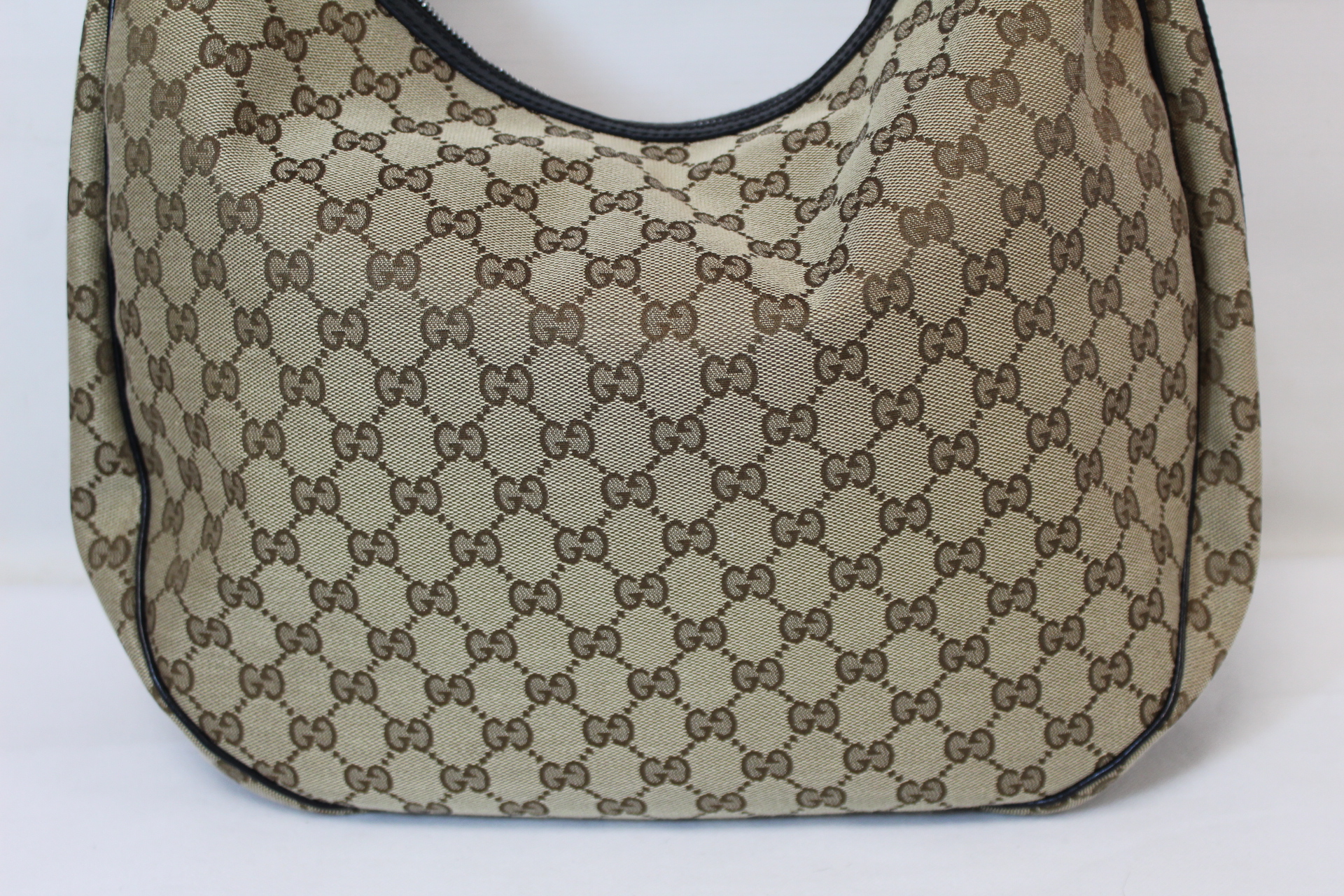 Gucci "Hobo" lady's handbag in beige and brown GG canvas with leather trim and handle and gold toned - Image 2 of 8