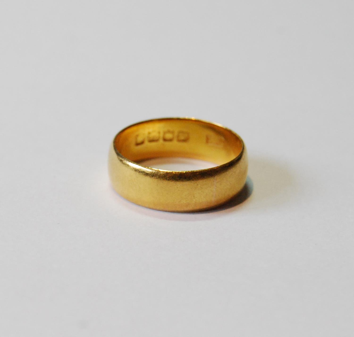 22ct gold band ring, 1916, size Q½, 6.5g.