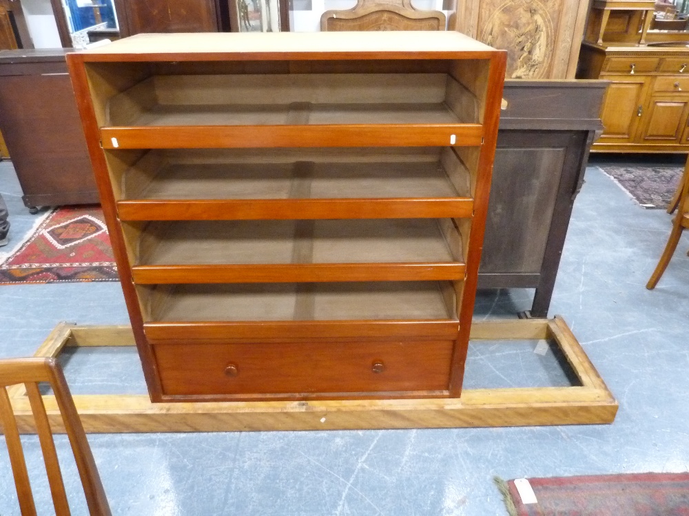 Mahogany gentleman's compactum in the manner of Gillows, the rounded rectangular top over two - Image 9 of 9