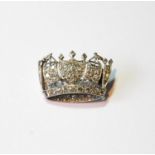 Naval crown brooch set with diamond brilliants, in platinum, 5g.