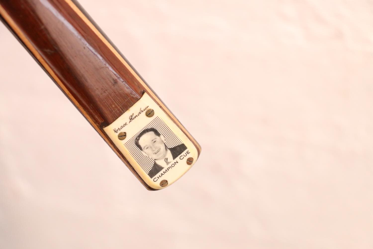 Horace Lindrum Champion cue with ivorine plaque depicting portrait of Lindrum, 147cm long, in - Image 2 of 2