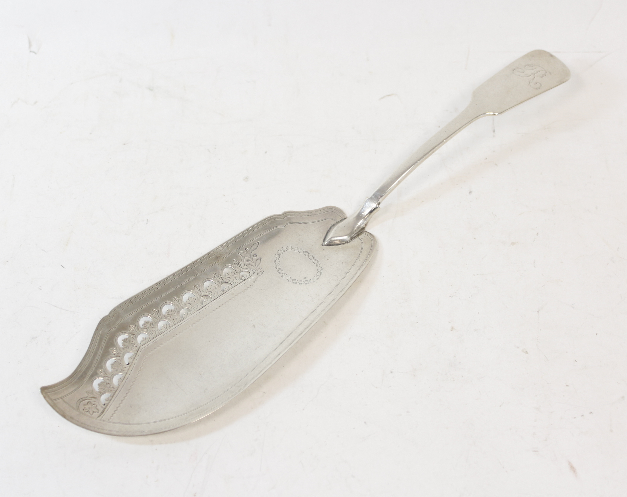 Silver fish server, fiddle pattern, pierced and engraved by Abstainando King, 1808, 3 1/2oz / 123g.