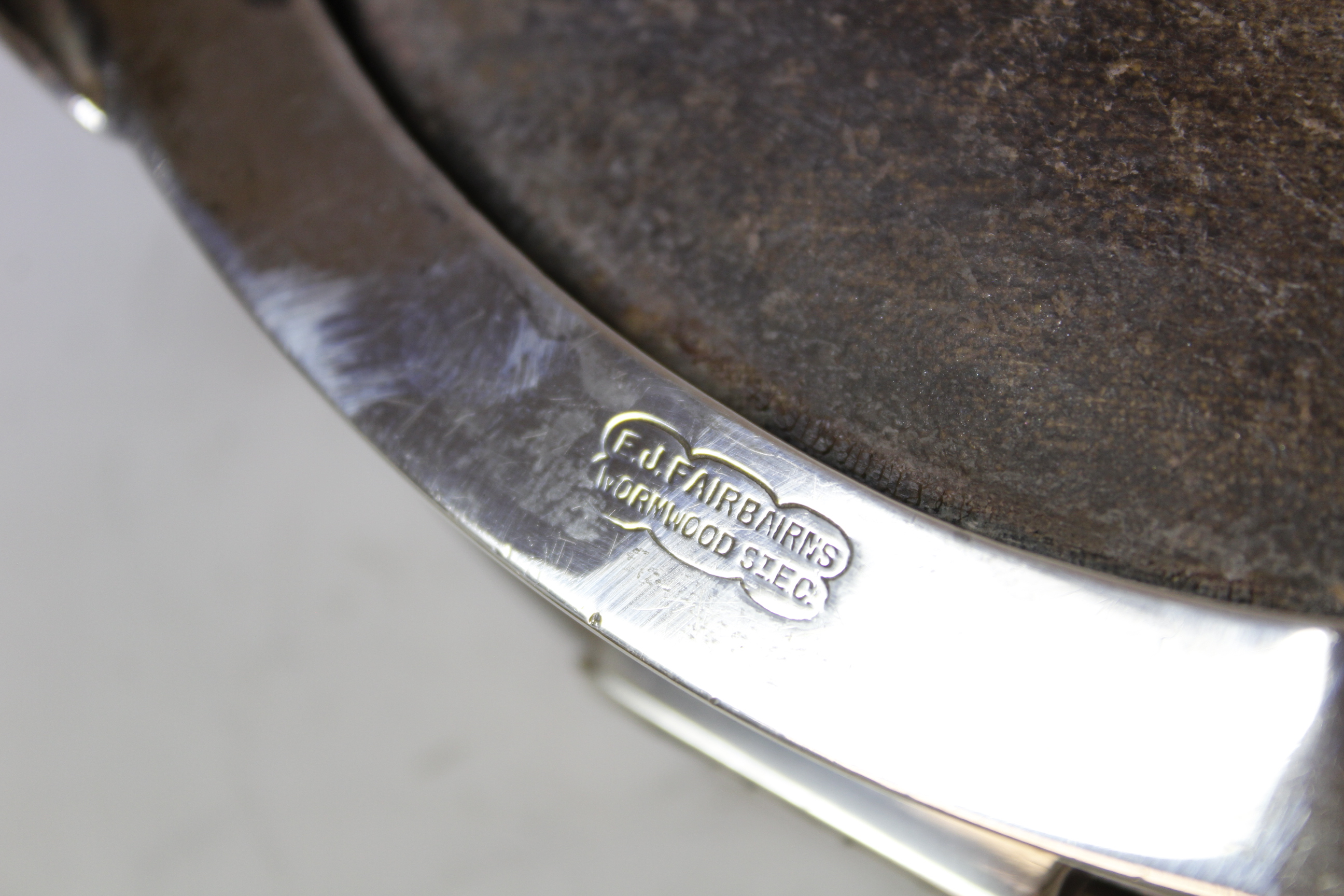 Silver oval bijouterie box, initialled, on spreading feet, Sheffield 1928, 16cm. - Image 6 of 7