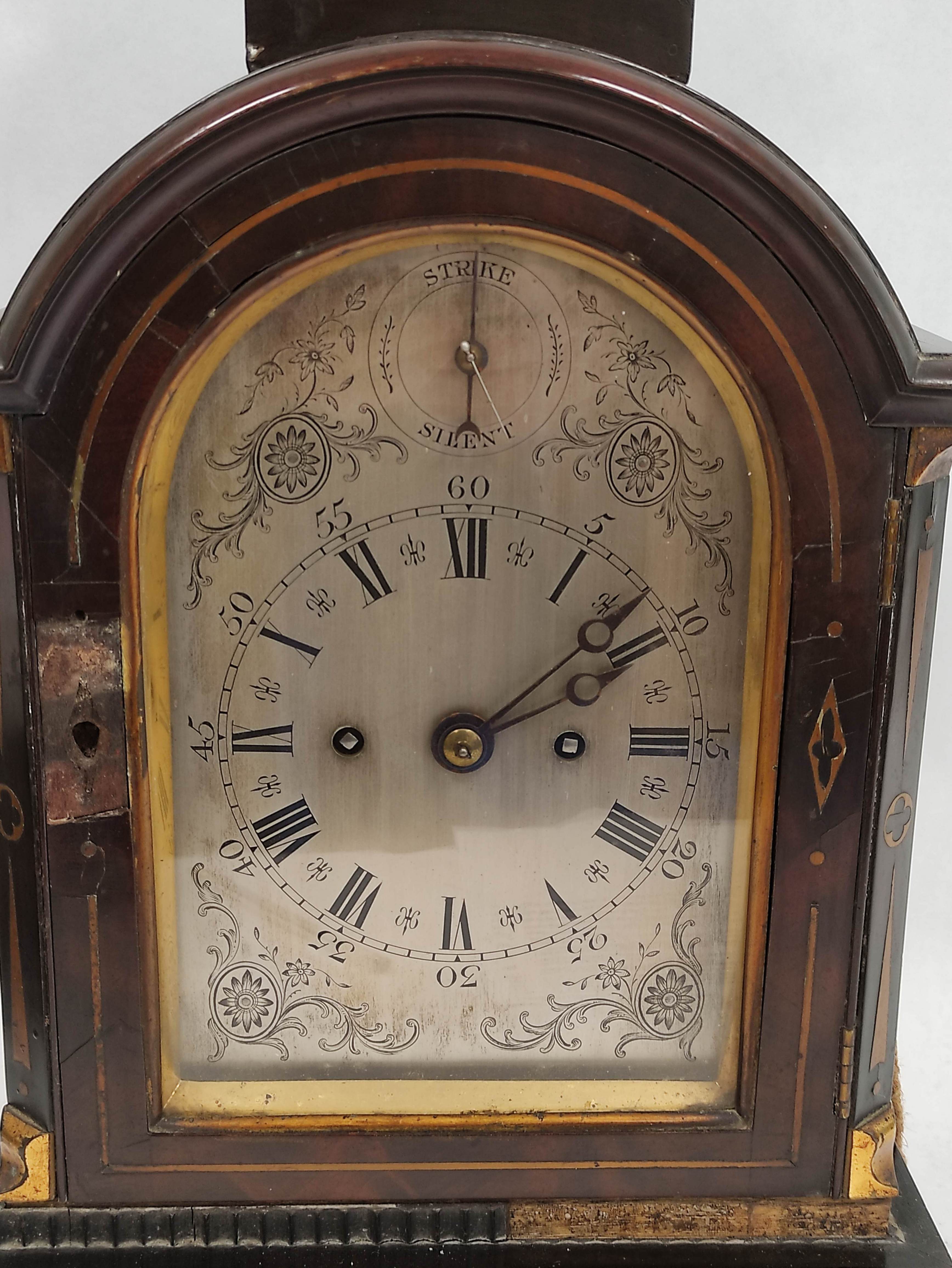 Late Georgian eight day mantel clock, unsigned, with substantial seven pillar anchor movement and - Image 3 of 6