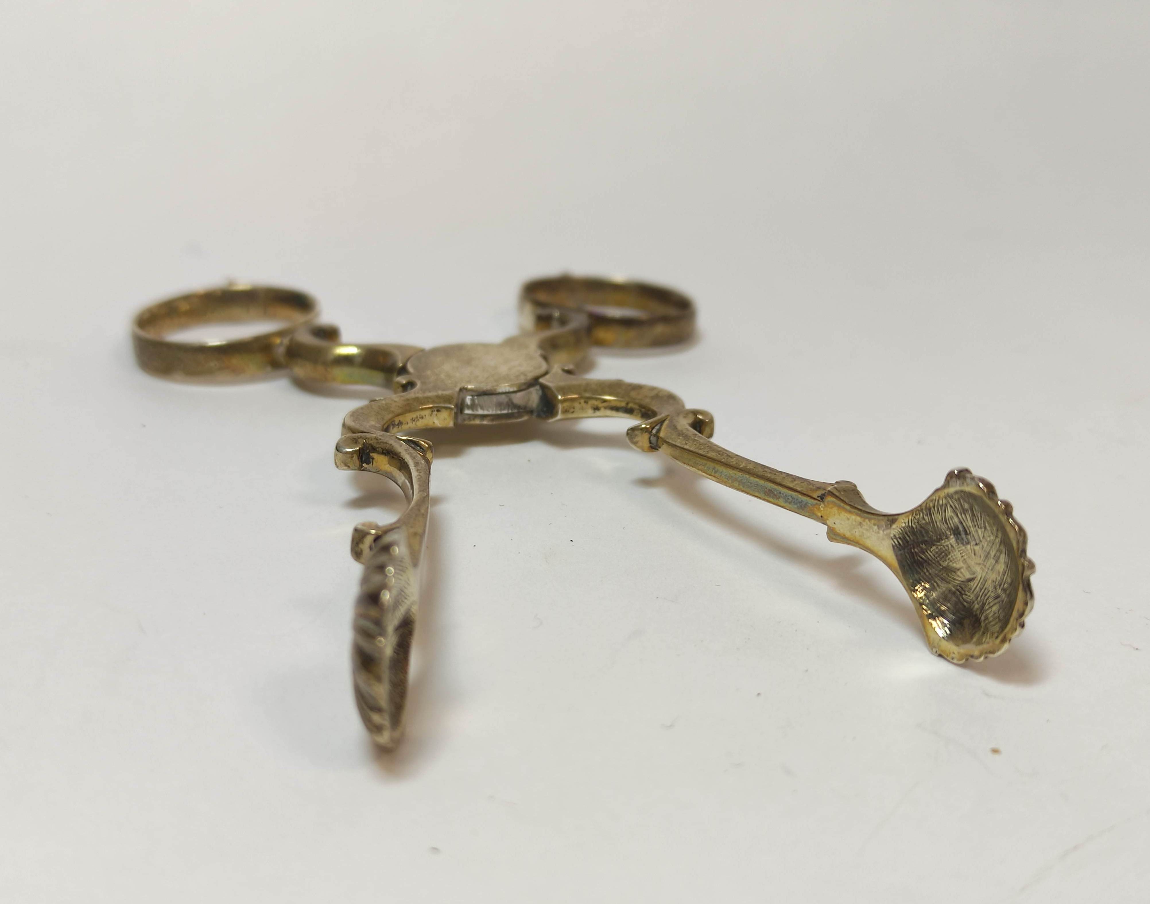 Silver sugar nippers, box jointed, marks not clear, perhaps by William Harrison c.1760. - Image 3 of 5