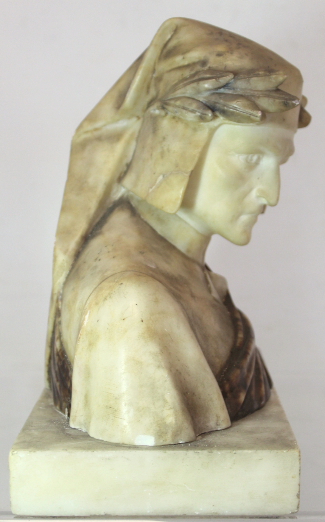 Antique carved alabaster bust of Dante on rectangular plinth base (detached), 23cm high. - Image 5 of 15