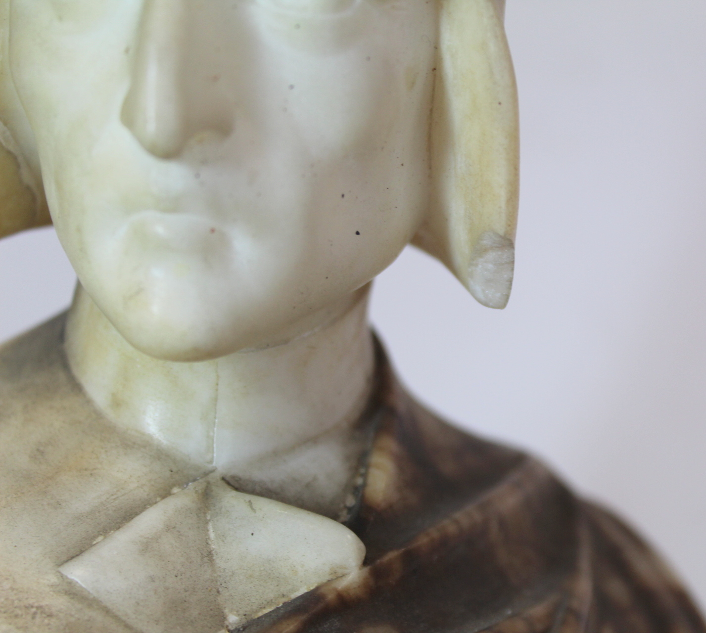 Antique carved alabaster bust of Dante on rectangular plinth base (detached), 23cm high. - Image 3 of 15