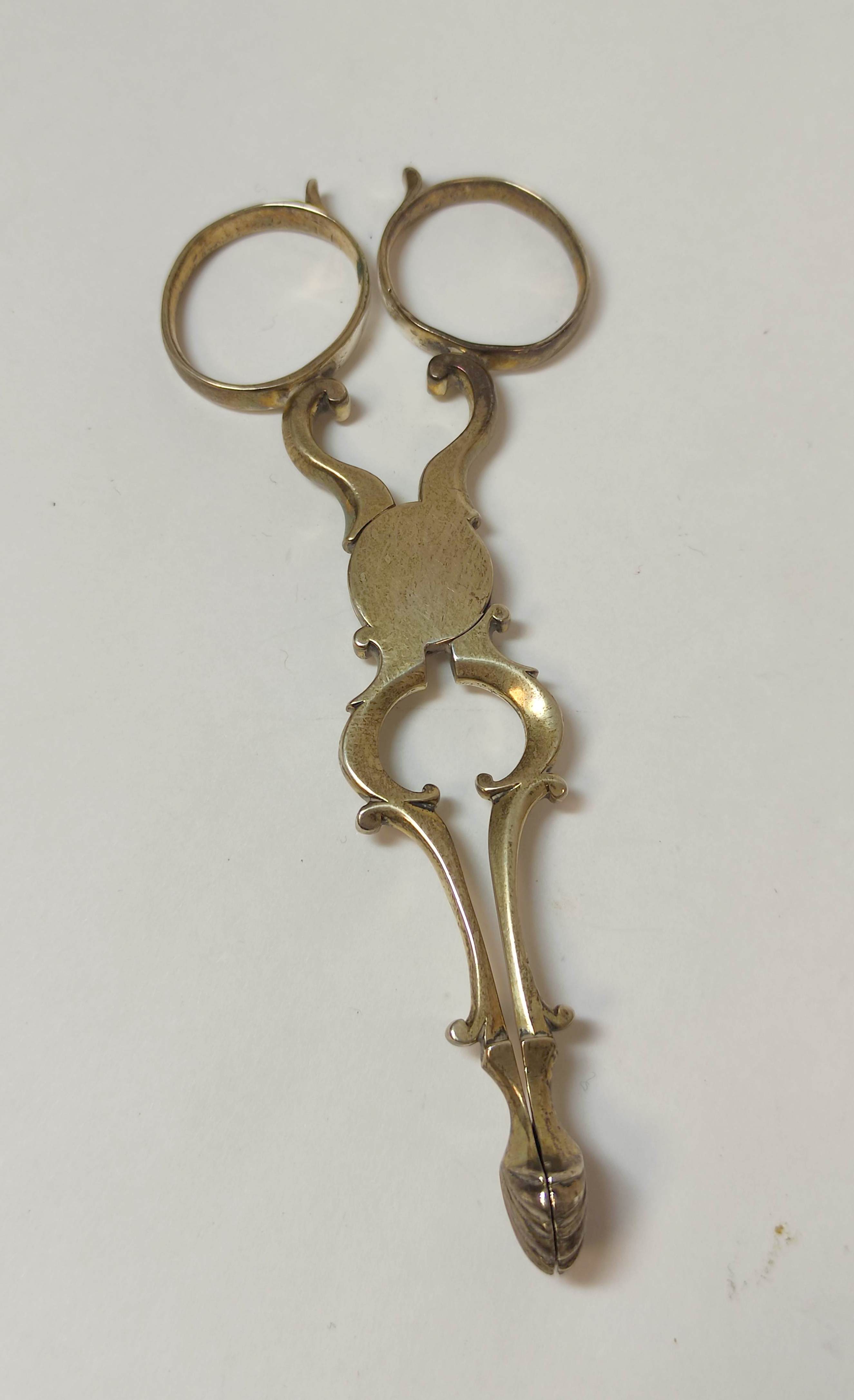 Silver sugar nippers, box jointed, marks not clear, perhaps by William Harrison c.1760. - Image 2 of 5