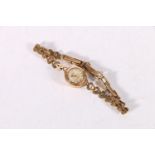 Ladies 9ct gold cased Majex wristwatch with 17 jewel movement on 9ct gold bracelet strap, 10.4g