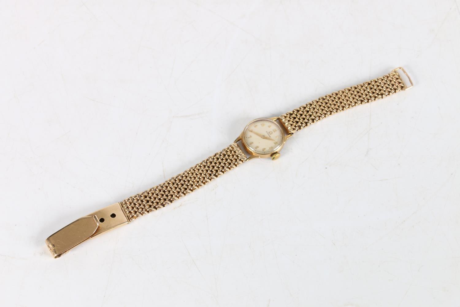 Ladies 9ct gold Omega wristwatch, (cal 244), the 9ct gold strap having unusual fastening clasp. - Image 2 of 8
