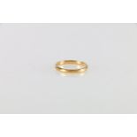 22ct gold plain wedding band ring, size M, 2.2g