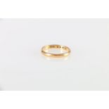 22ct gold plain wedding band ring, size T 4.1g