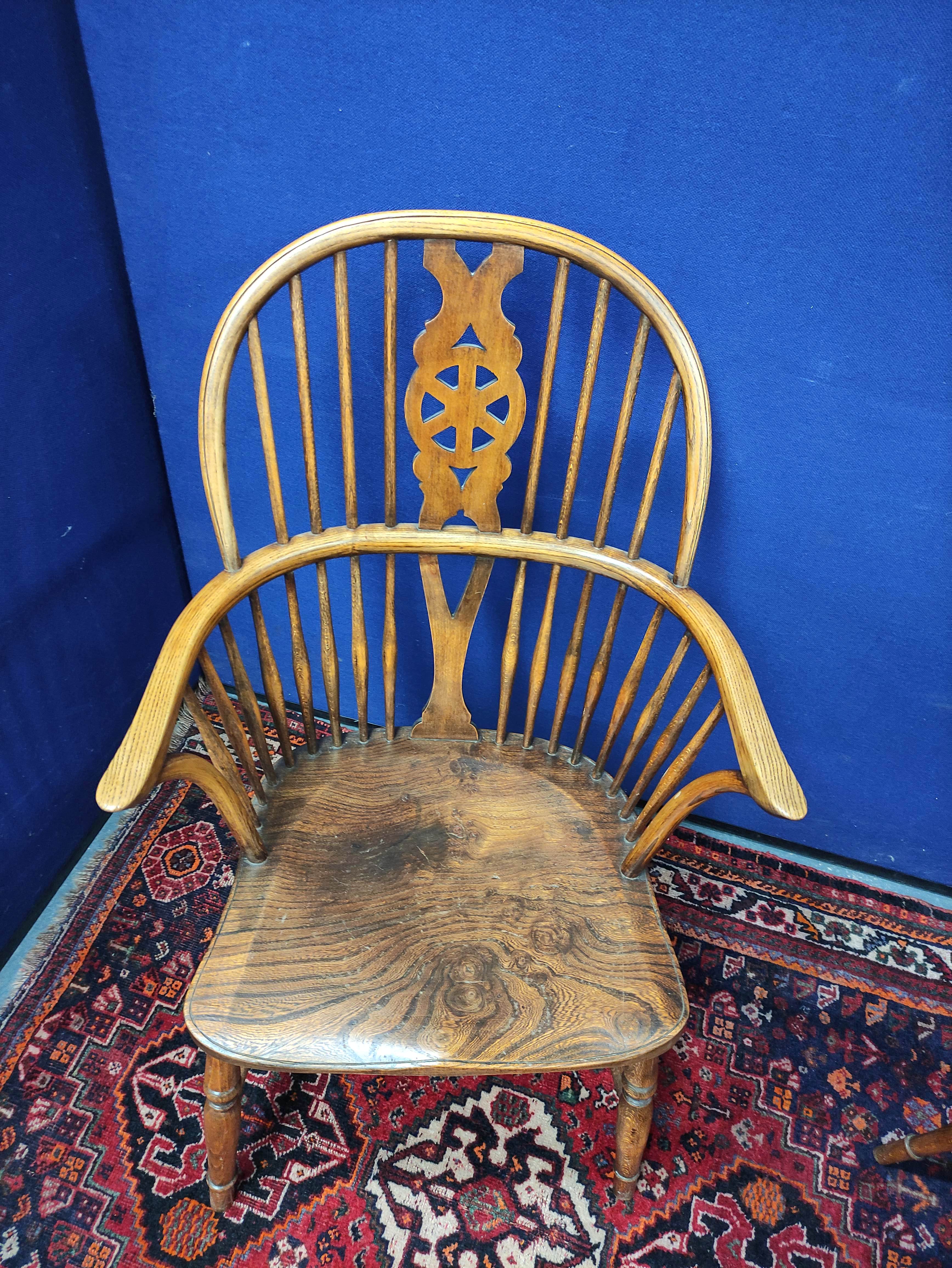 Pair of near matching ash and elm Windsor armchairs, both with spindle hoop back, with pierced splat - Image 3 of 5