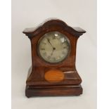 Bureau mantel timepiece, platform lever, with silvered dial in inlaid mahogany case of bombe