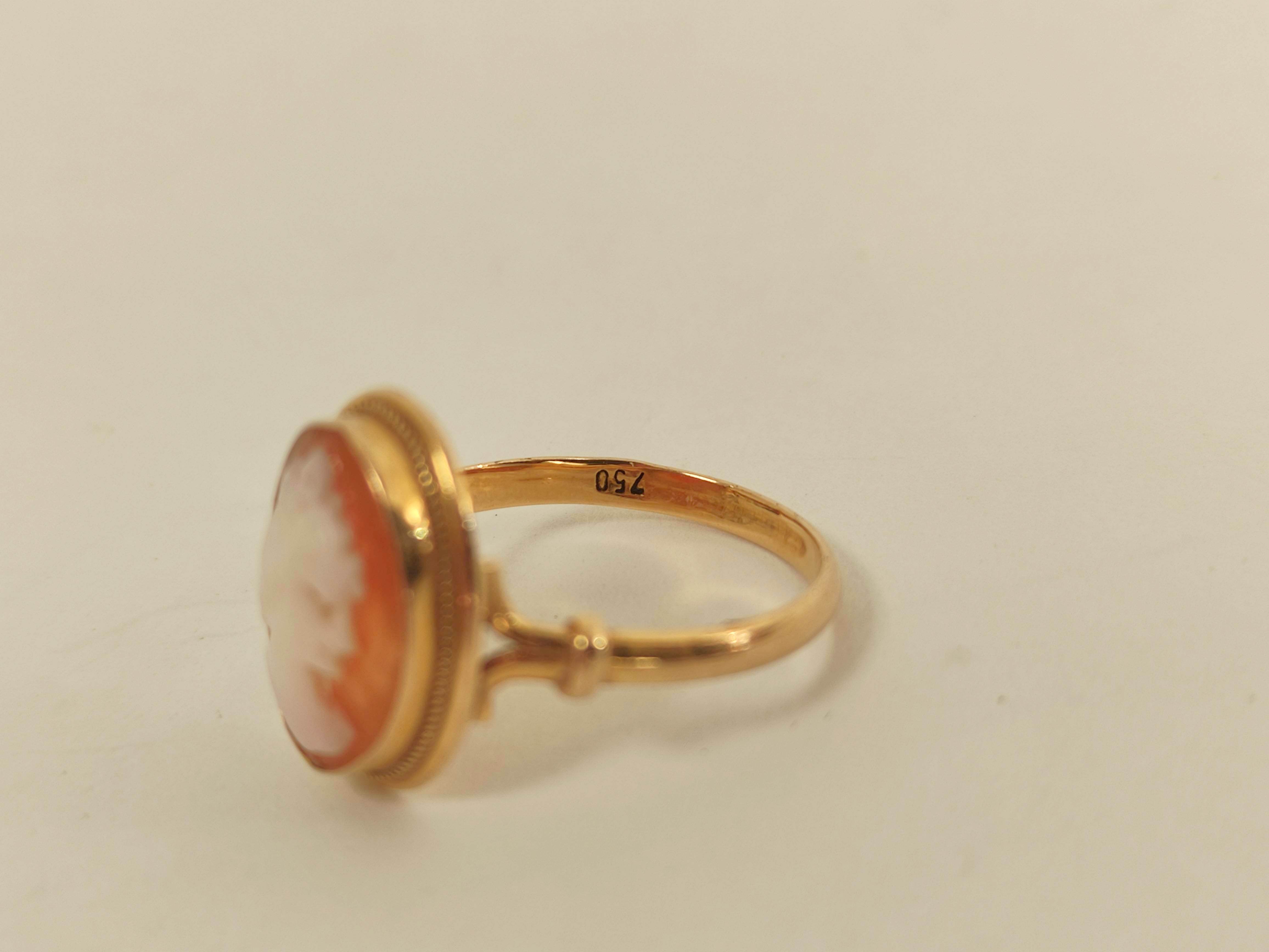 Cameo ring in gold '750'. Size 'J½'. - Image 4 of 4