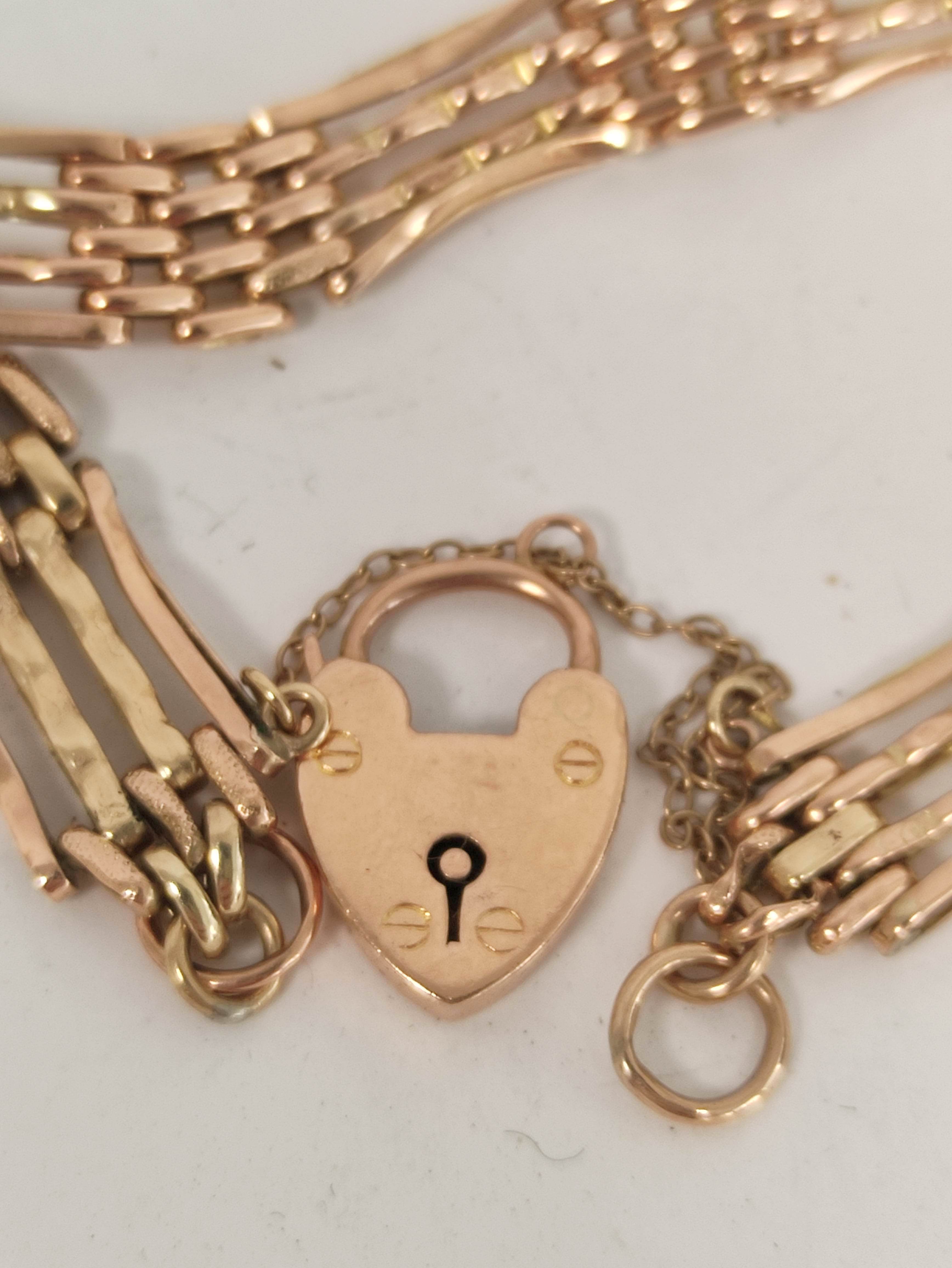 Gold gate bracelet with padlock '9ct', 8.8g. - Image 2 of 3