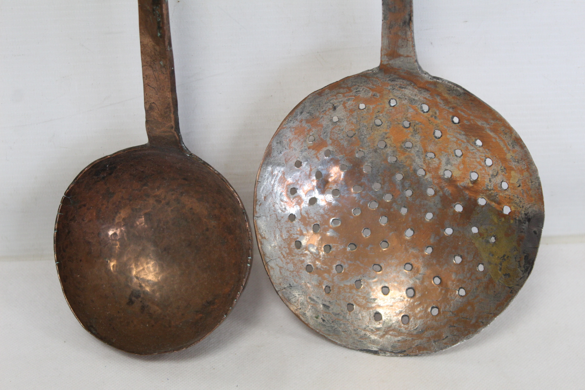 19th century beaten copper ladle, 56cm long and a similar skimmer, 60cm long.  (2). - Image 3 of 5