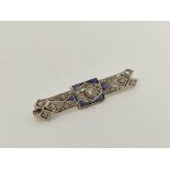 Tiny Belle Époque bar brooch with diamonds brilliant collet, sapphires and rose diamonds in gold and