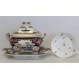 19th century Chamberlain's Worcester covered sauce tureen and stand of twin handled rectangular form