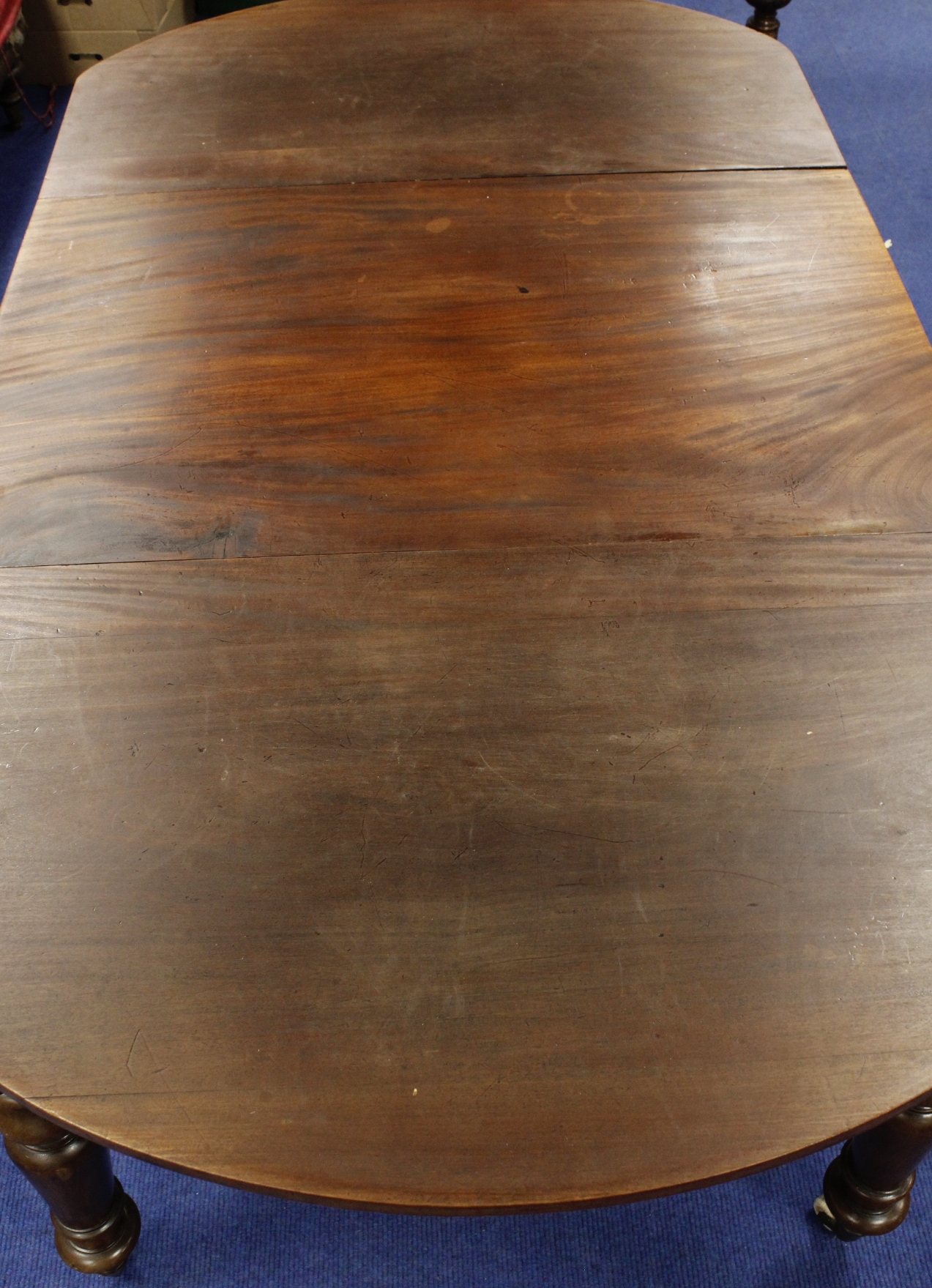 19th century mahogany dining table with curved D ends - Image 5 of 5
