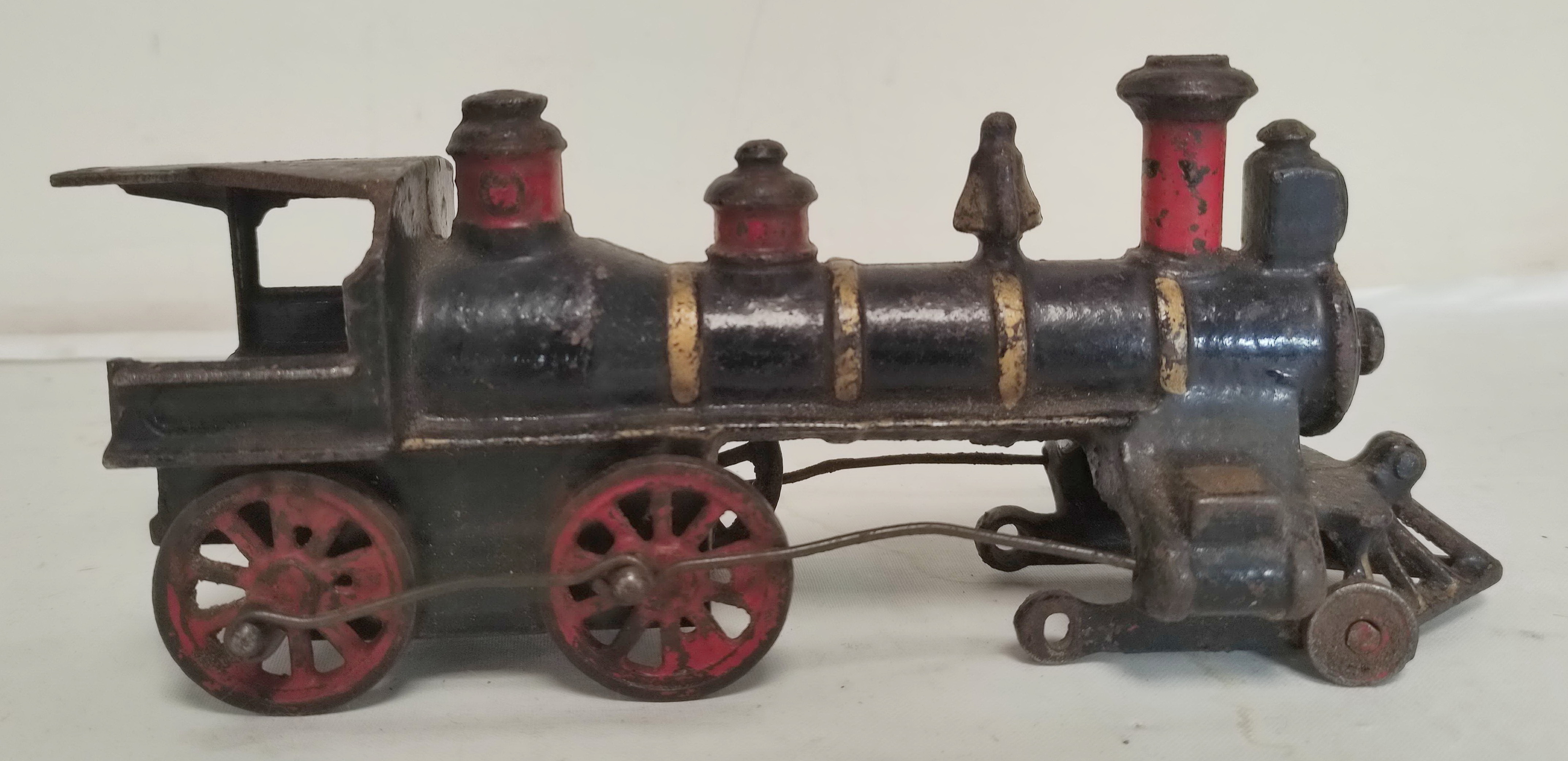 Late Victorian cast iron model train C1890s likely American in origin and similar to those - Image 2 of 4