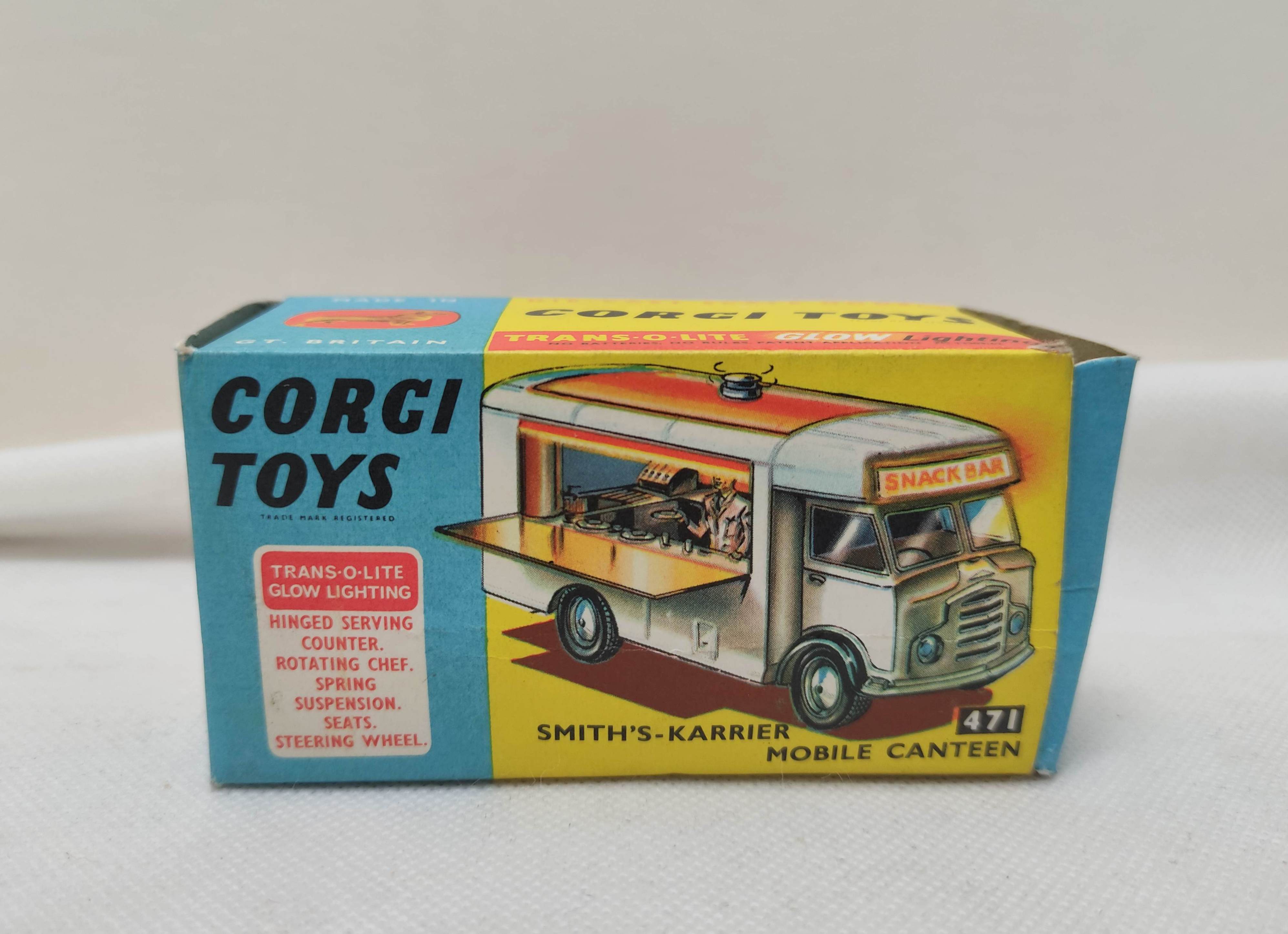 Corgi Toys model 471 Smith's-Karrier mobile canteen "Joe's Diner" blue painted die cast vehicle with - Image 2 of 8