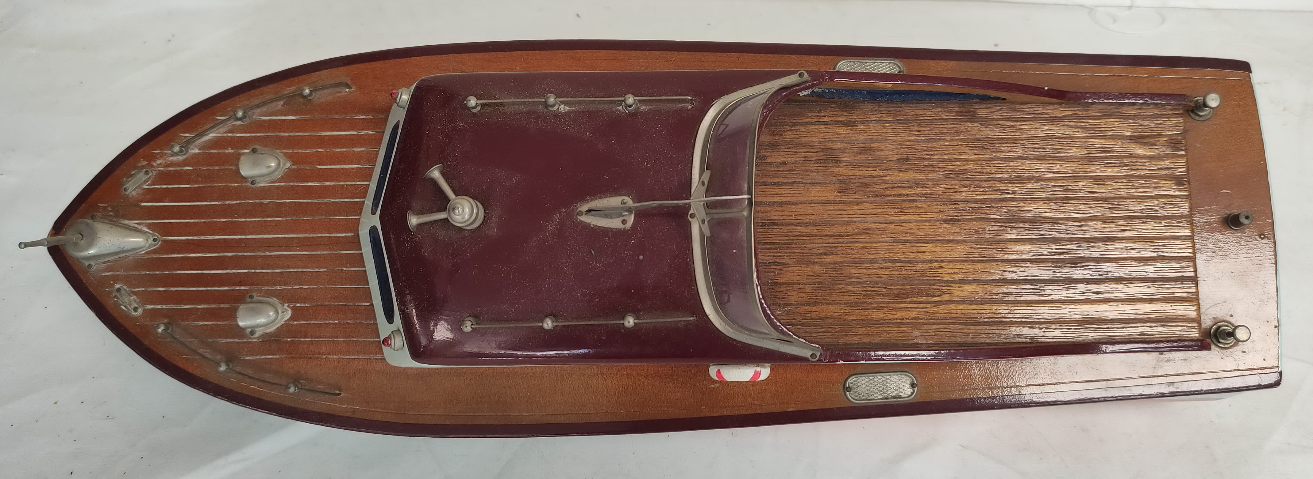 Vintage wooden painted model boat with electric motor. - Image 3 of 6