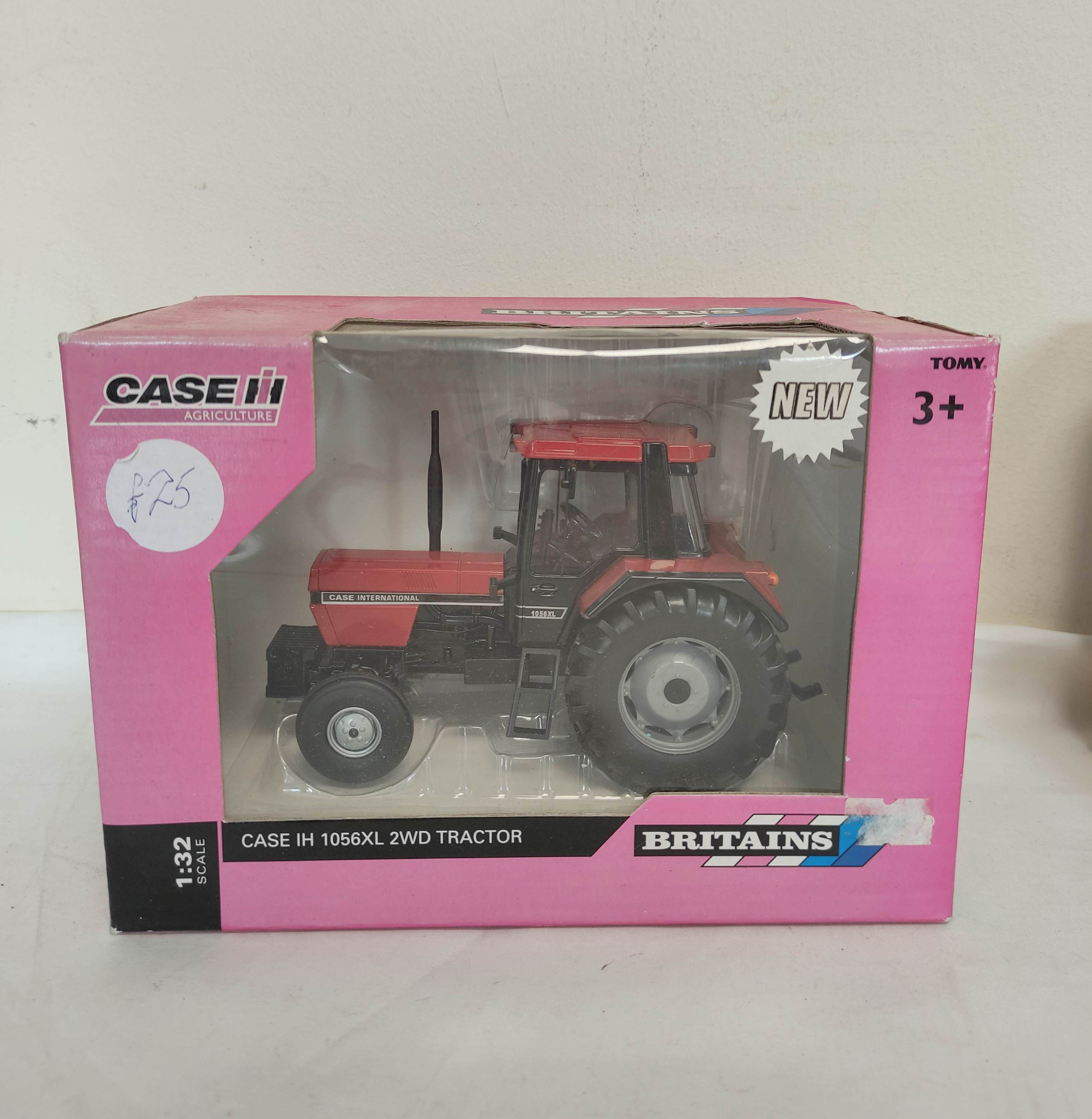 Two boxed 1:32 scale Britains model tractors to include John Deere 3050 42902 & a Case IH 1056XL 2WD - Image 2 of 5