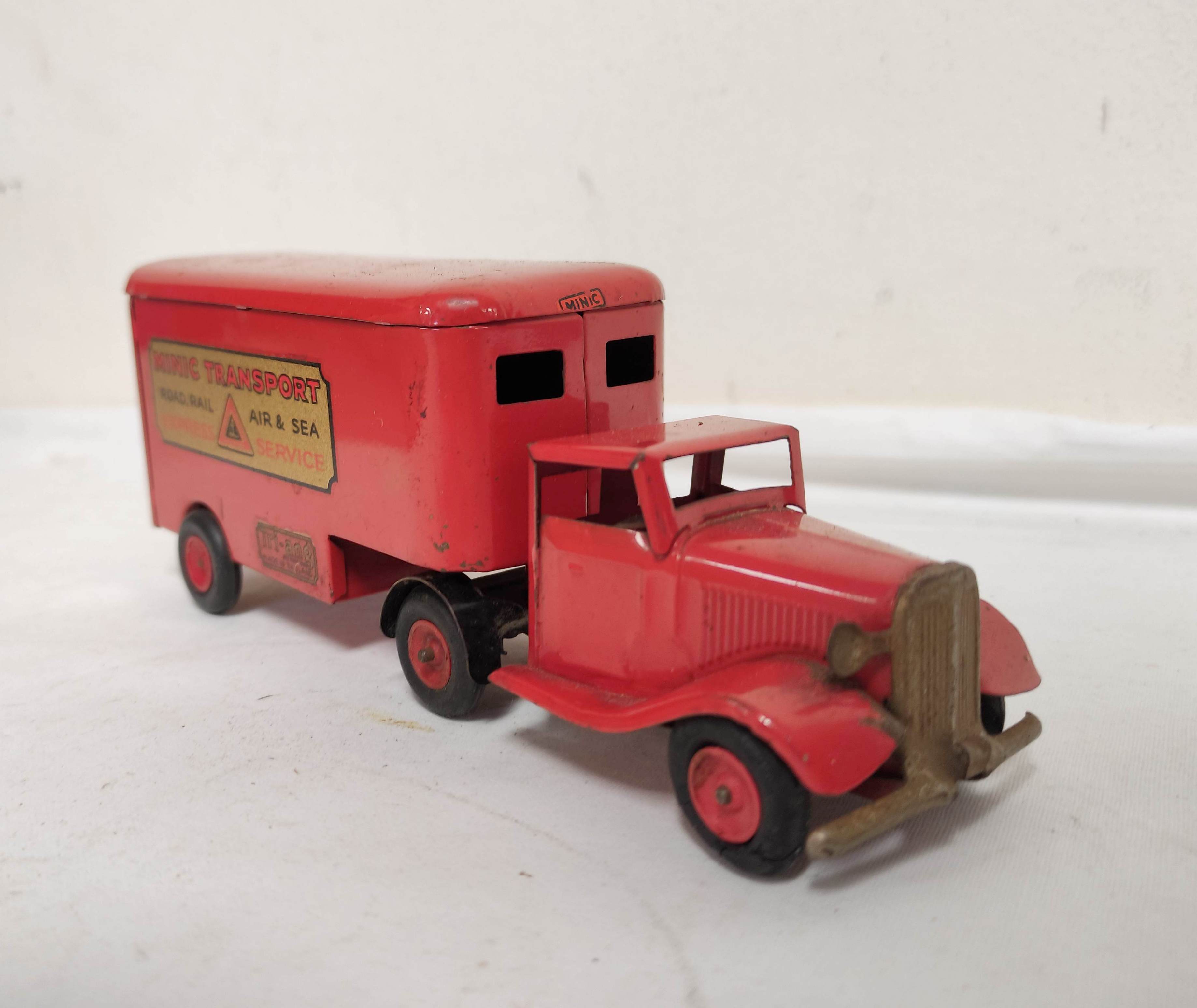 Collection of vintage boxed and loose Tri-ang Minic clockwork vehicles some pre war to include a - Image 4 of 10