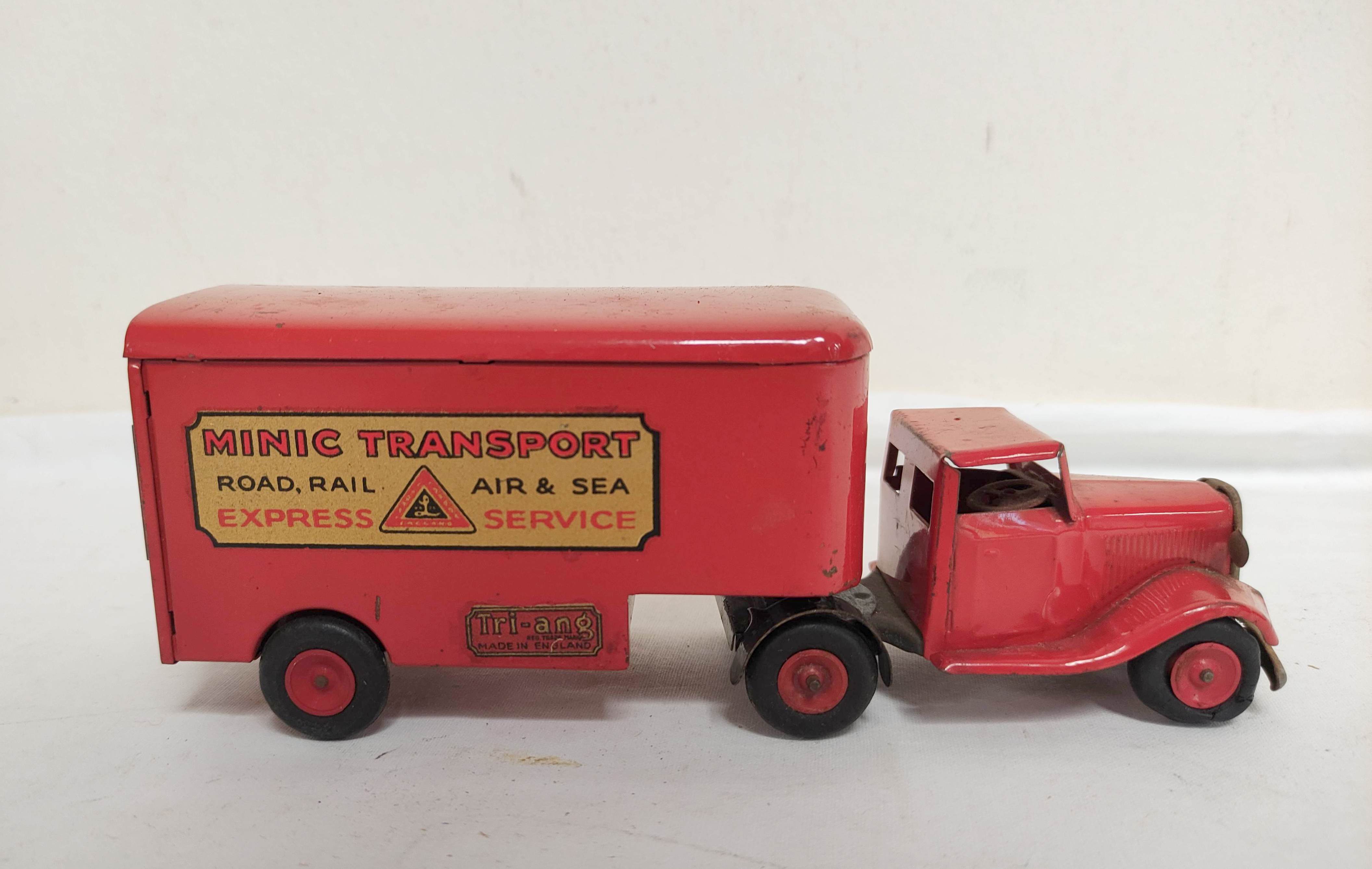 Collection of vintage boxed and loose Tri-ang Minic clockwork vehicles some pre war to include a - Image 5 of 10