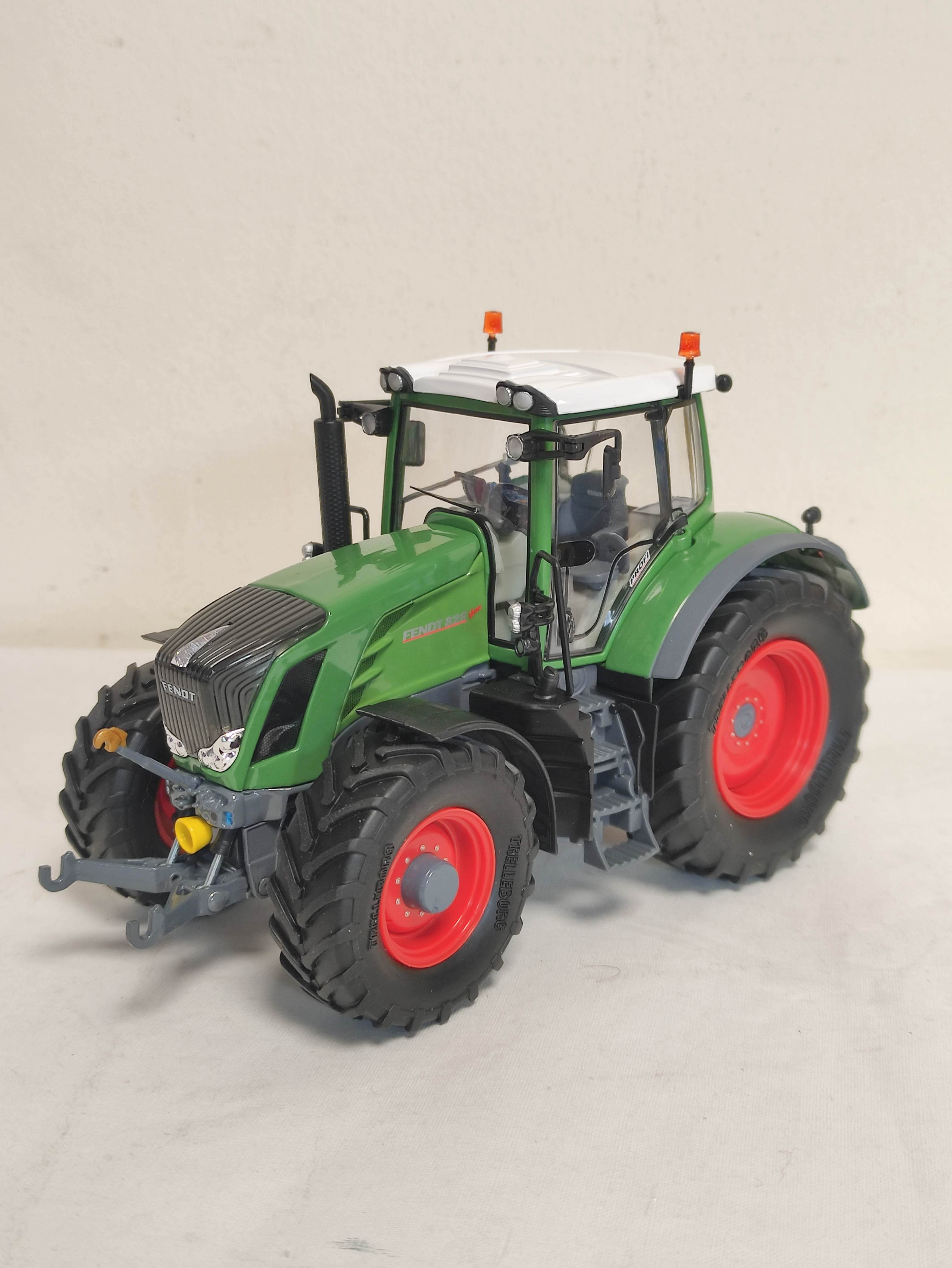 Quantity of vintage boxed collectors models to include a 1:32 scale Wiking Fendt 828 model - Image 3 of 10