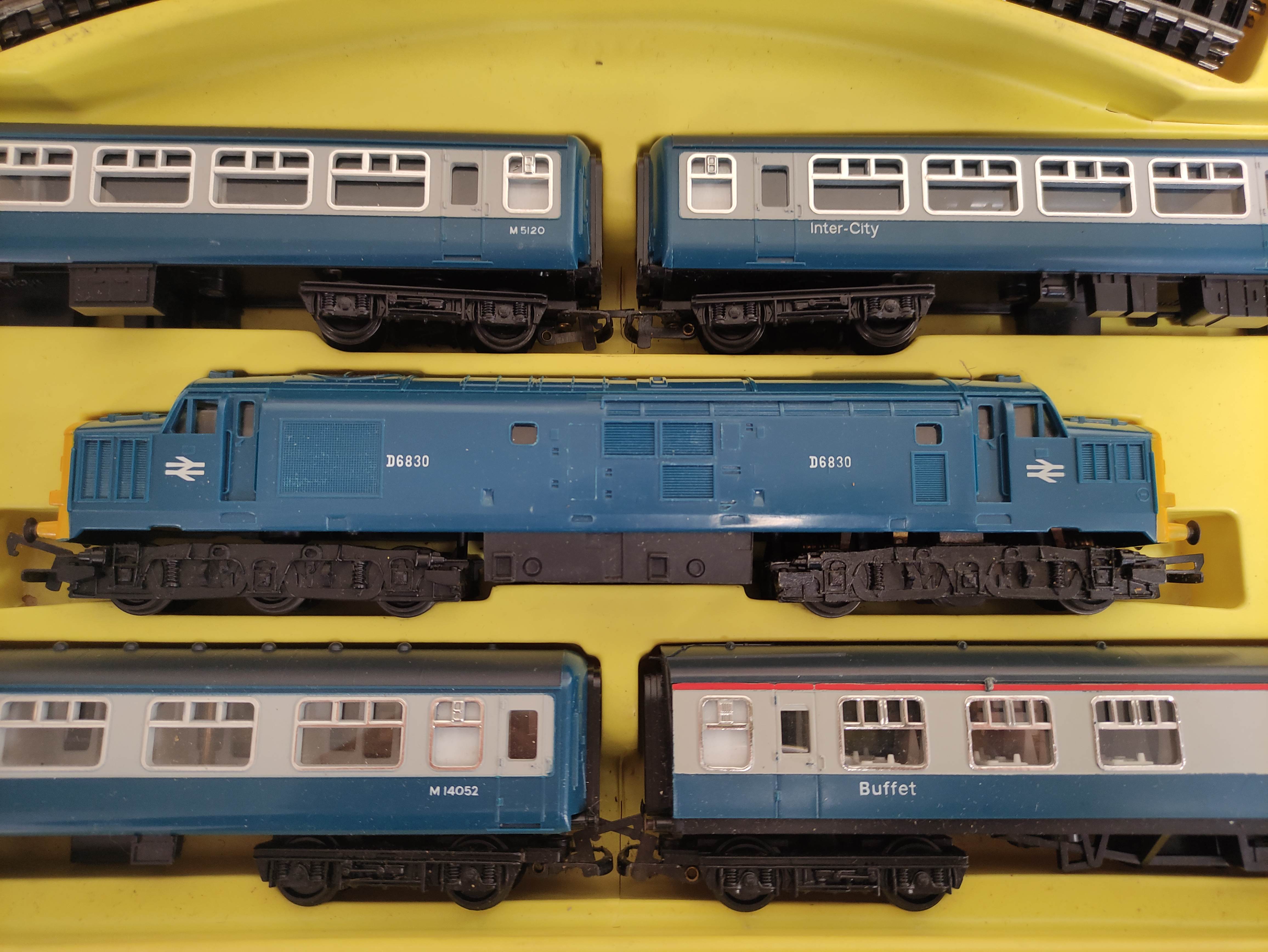 Vintage Hornby R504 00 gauge Inter City Express Set complete with box and papers. Box is defective - Image 6 of 8