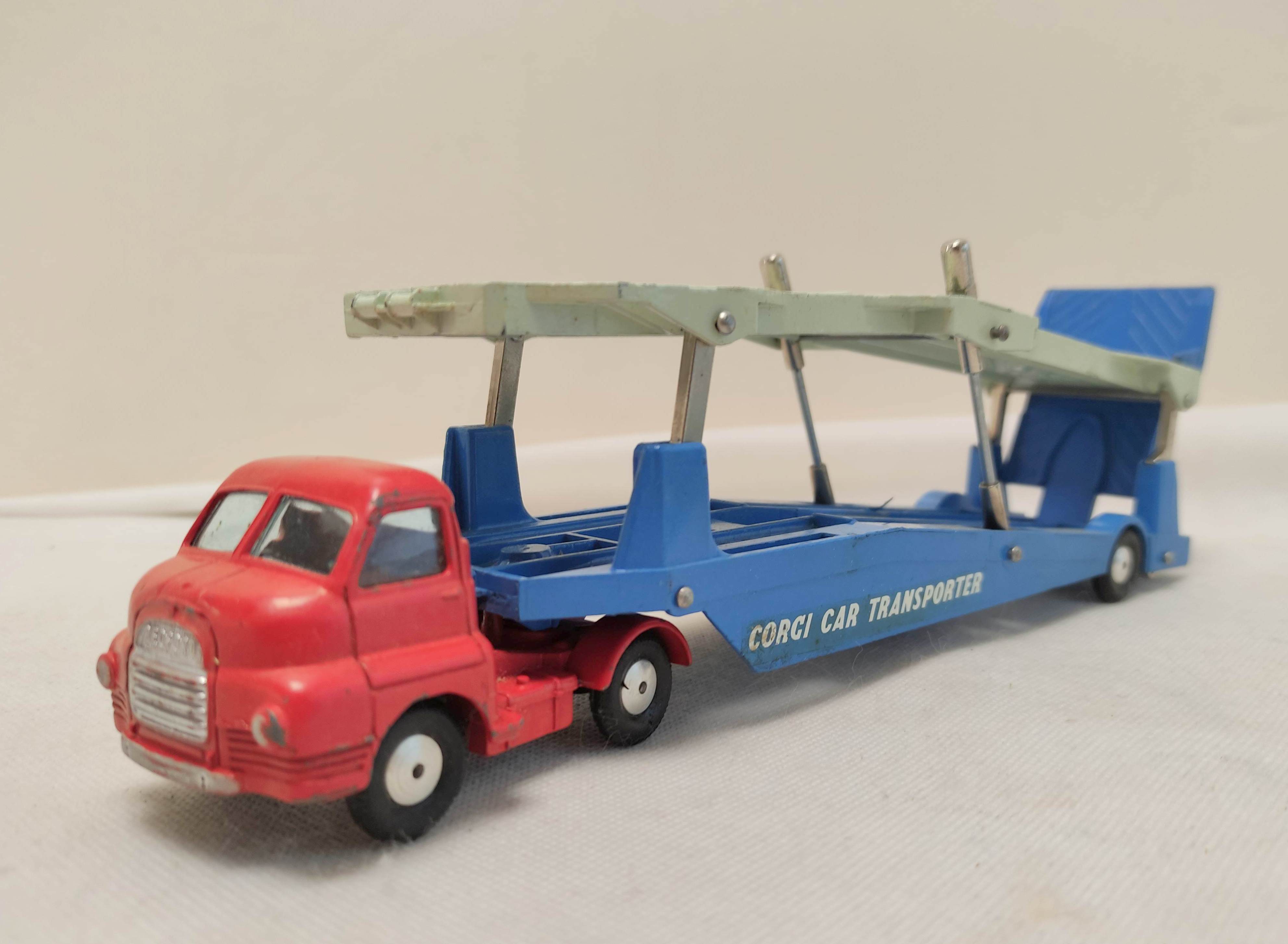 Corgi Major Toys Gift Set No.1 Carrimore Car Transporter with four Boxed Cars, consists of: Car - Image 4 of 12