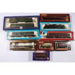 OO gauge model railway including: Lima 149899 DMU 101 train pack; Airfix 54101-9 diesel locomotive