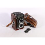 Yashica Mat twin lens reflex TLR camera, serial number 642155, with Yashinon 1:3.5 f=80mm lens and