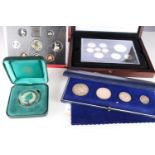 The Royal Mint UNITED KINGDOM Elizabeth II proof coin collection 1995 in red leather case with