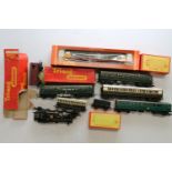 Hornby OO gauge model railways including: R250 Railfreight Class 58 co-o diesel locomotive 58007 BR;