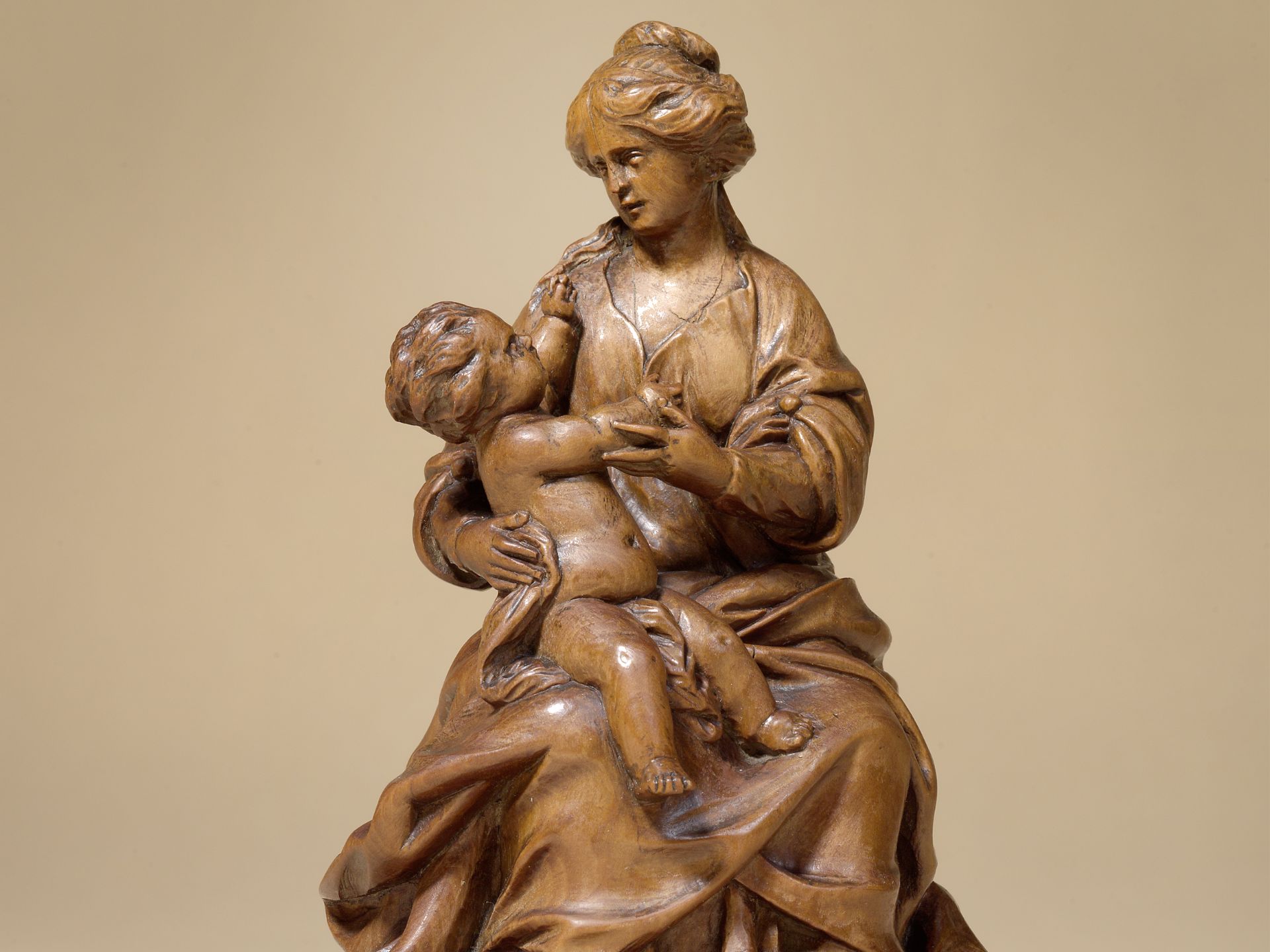 Meisterliche Skulptur des Klassizismus, 1750/70, Mutter mit Kind/Madonna - Image 2 of 6